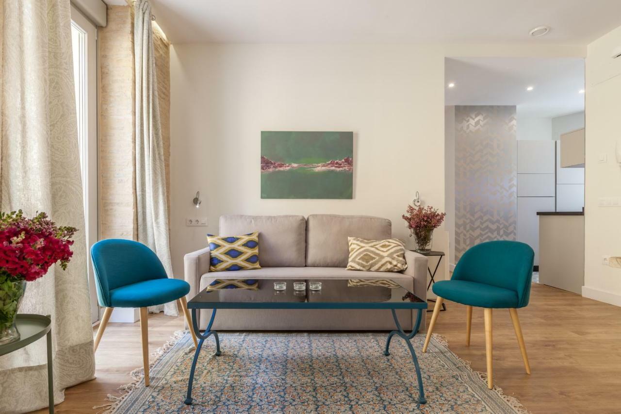 Apartamentos Rg Suites Jardines De Murillo Севиля Екстериор снимка