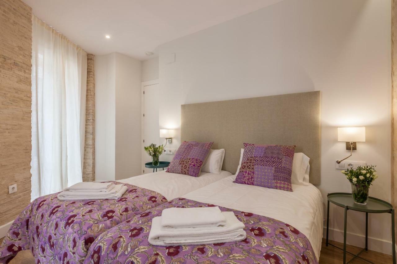 Apartamentos Rg Suites Jardines De Murillo Севиля Екстериор снимка