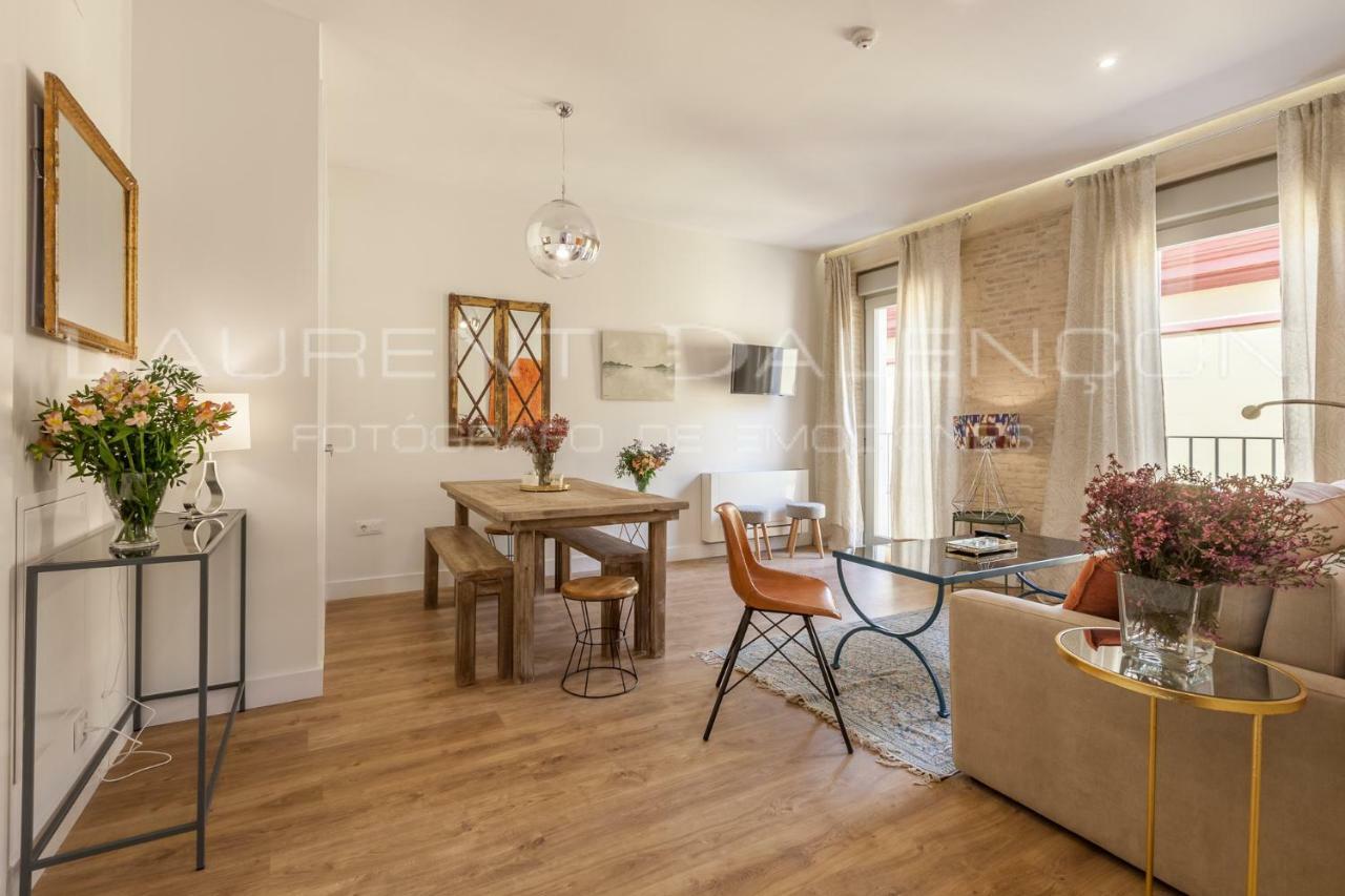 Apartamentos Rg Suites Jardines De Murillo Севиля Екстериор снимка