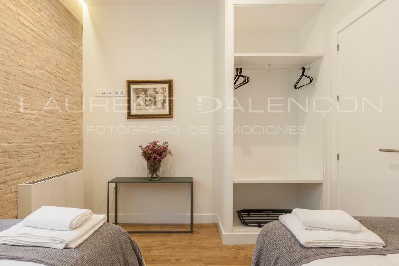 Apartamentos Rg Suites Jardines De Murillo Севиля Екстериор снимка
